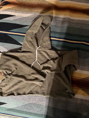 wild fable Olive Green Hoodie Tag Detail